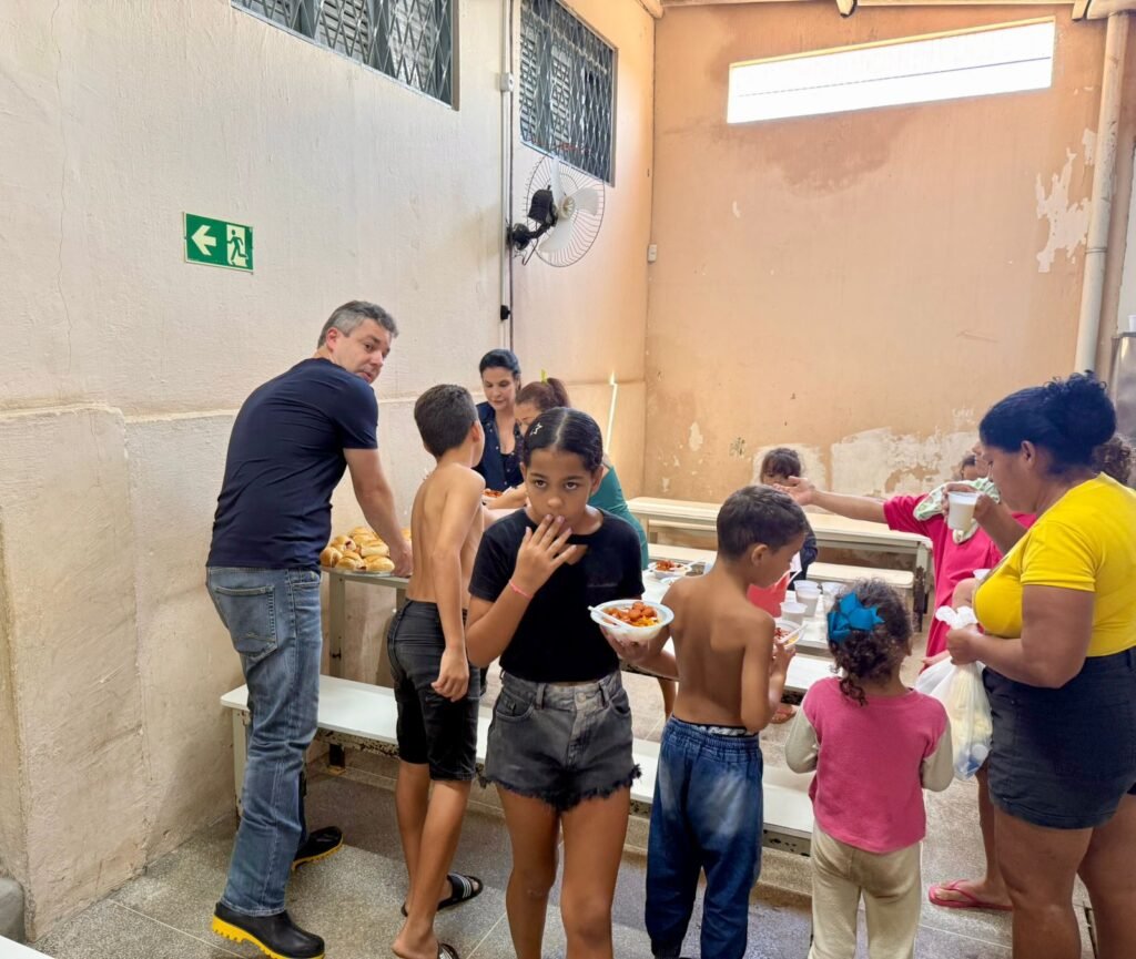 Após Maior Chuva Da História, André Coutinho Fiscaliza Obras Emergenciais E Coordena Assistência à População De Cabedelo